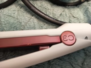 Planchas pelo Coriolis C3 oro/blanco.