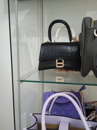 Bolso negro efecto piel cocodrilo