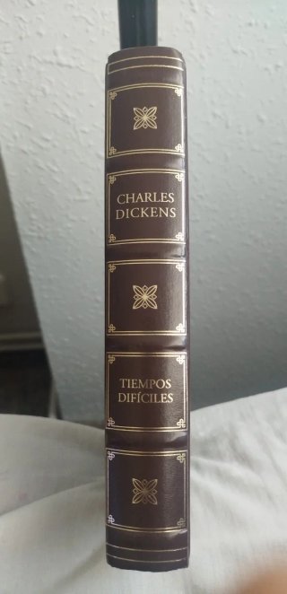 TIEMPOS DIFÍCILES. CHARLES DICKENS