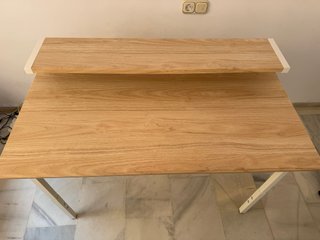 Escritorio doble nivel blanco madera y metal