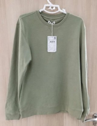 Jersey verde cuello redondo