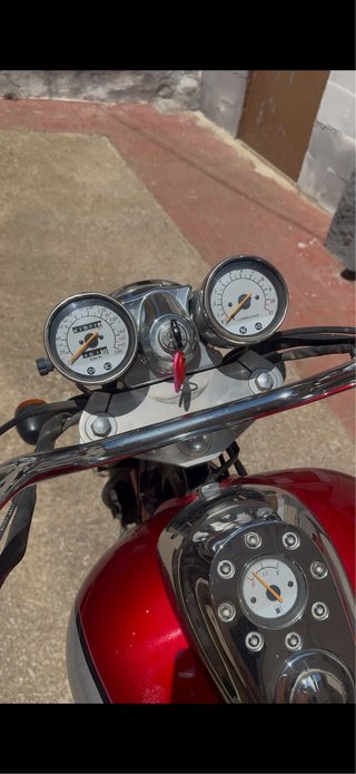 Moto Daelim Daystar 125 Roja y Plata