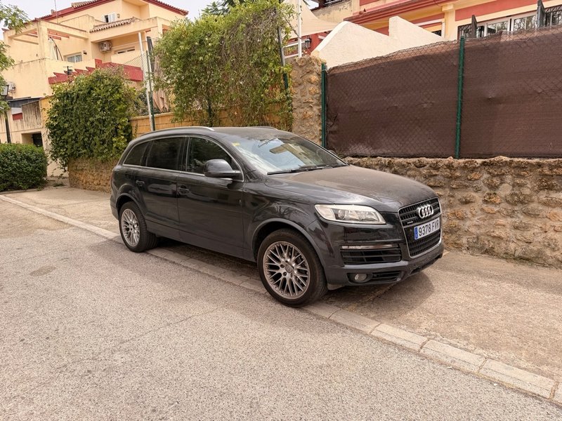 Audi Q7 s line - foto 1