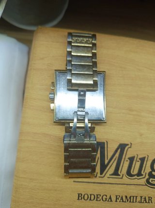 Reloj Versace Dorado y Plateado