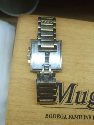Reloj Versace Dorado y Plateado