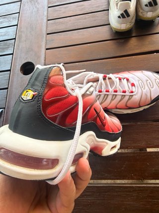 Nike TN Originales Rojo Blanco compradas en Nike .