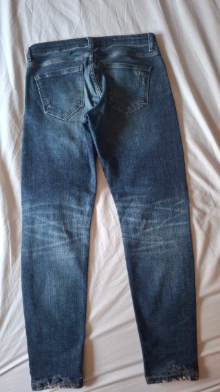 Pantalón vaquero Zara T.40 desgastado