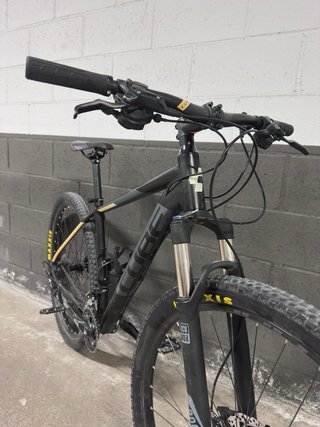 Bicicleta Cube Attention SL