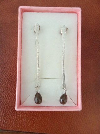 Pendientes largos plata con piedra marrón