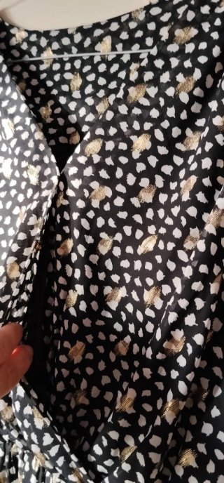 Vestido negro con estampado plateado