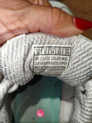Skechers blancas talla 39