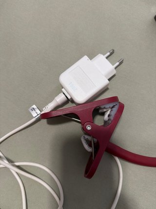 Lámpara de pinza roja con flexo