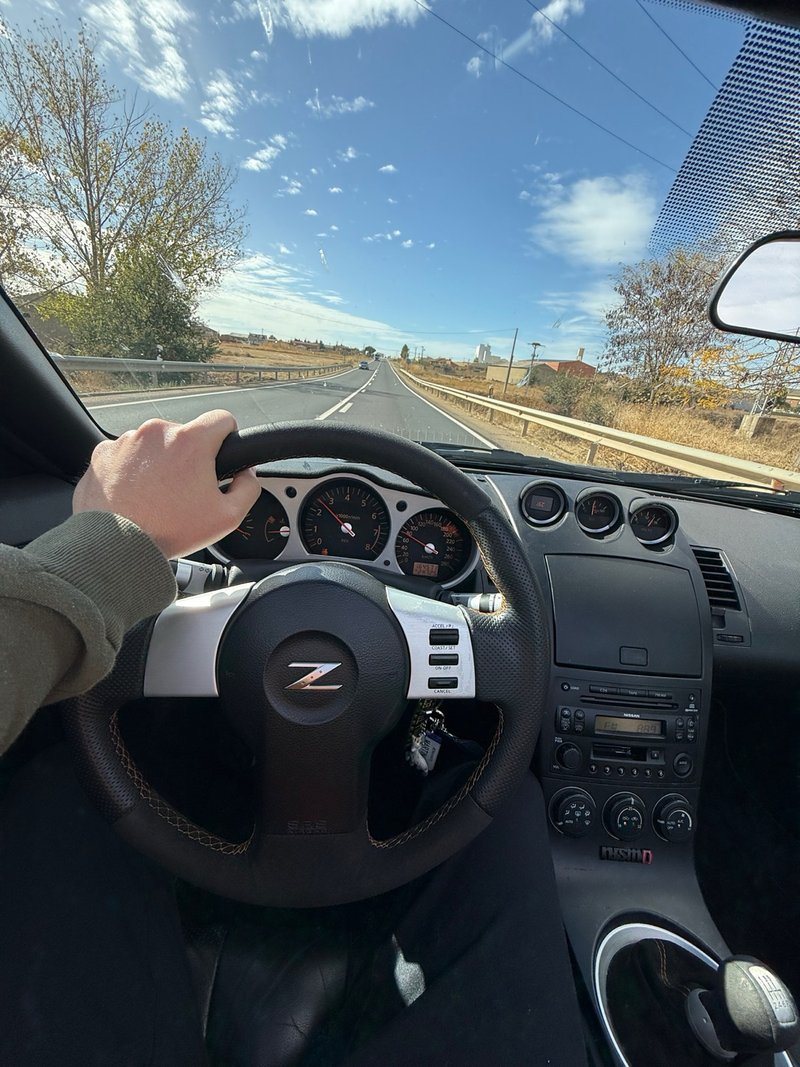 Nissan 350Z 2005 - foto 1