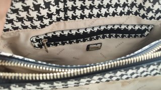 Bolso Guess Blanco y Negro. Perfecto estado