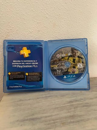 Pacchetto Giochi PS4: FIFA 17, FIFA 19 e Gran Turismo