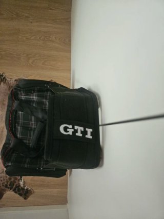 Bolsa de Viaje VW GTI Negra y Roja