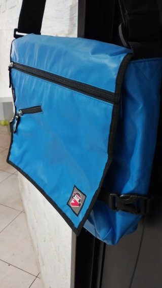 Borsone tracolla Seven azzurro