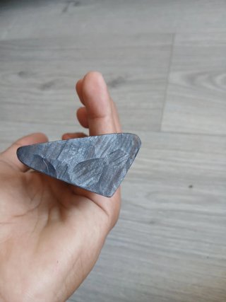 Figura de madera tallada a mano