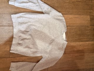 Sudadera gris