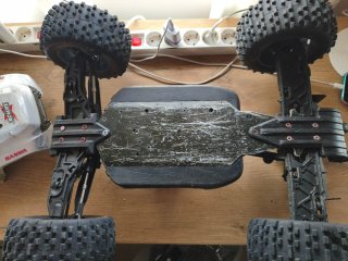 Chasis corally Kronos 6S monster.