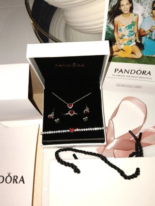 Conjunto Pandora Corazón Rojo y Plata