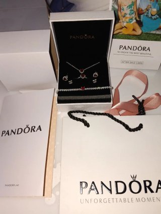 Conjunto Pandora Corazón Rojo y Plata
