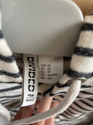 Sudadera H&M rayas blancas y negras