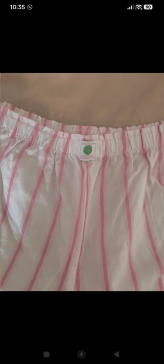 Pijama rosa y blanco con estampado