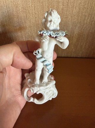 Statuina angelo putto porcellana Bassano