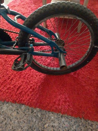 Bicicleta BMX azul Precio negociable