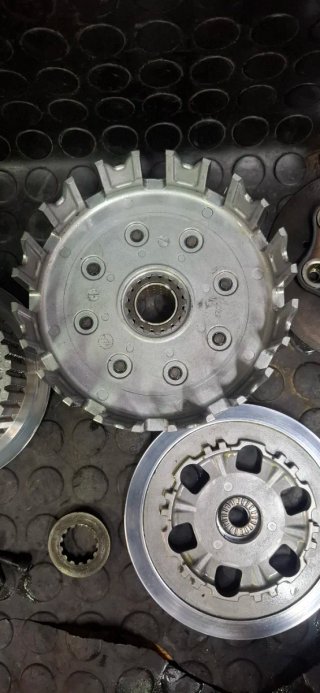 Campana Embrague nucleo plato Kawasaki kxf 450 24