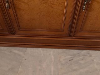 Vitrina de madera y cristal