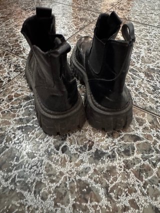 Botas Chelsea negras charol