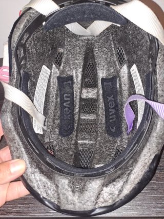 Casco bicicleta niña infantil fresas