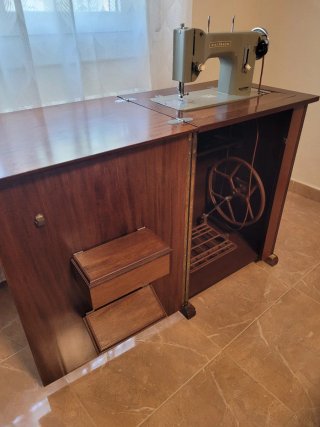 Máquina de coser Wertheim vintage