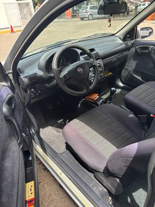 Opel Corsa 2000 1.2 16v (no negociable)