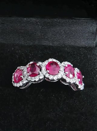 Anillo Oro Blanco 18K (750) Rubíes y Diamantes