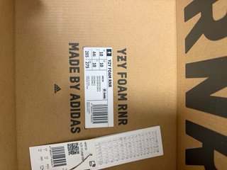 Yeezy Foam Runner Negro T/44,5