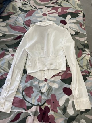 Camisa Bershka blanca botones