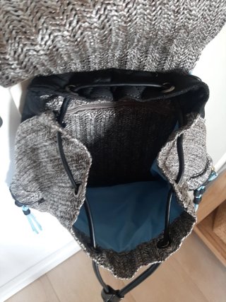 Mochila Desigual LOVE gris y negra