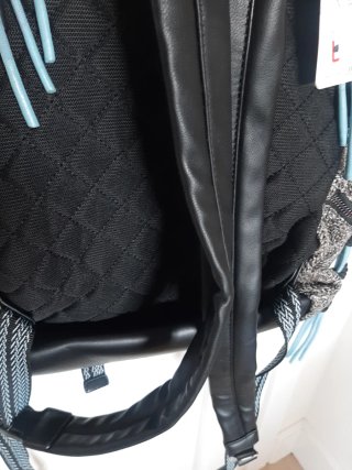 Mochila Desigual LOVE gris y negra
