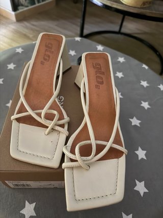 Sandalias GLO Talla 38 Beige/Blanco