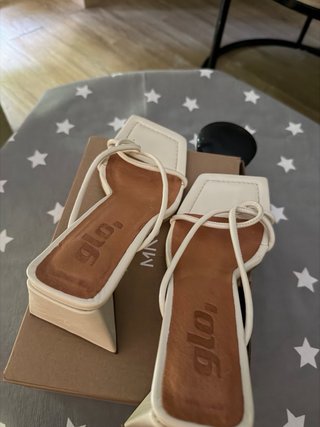 Sandalias GLO Talla 38 Beige/Blanco