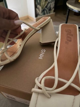 Sandalias GLO Talla 38 Beige/Blanco