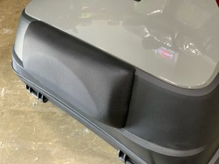 Nuevo Baúl Moto 45L Negro y Gris