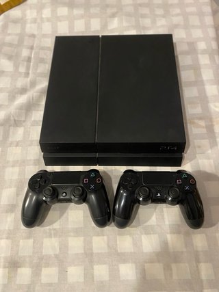 PS4 Fat 500GB + 2 Mandos