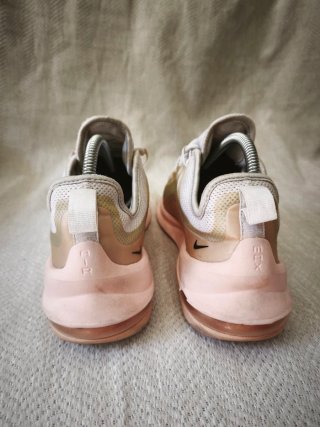 Nike Air Max Axis Beige Rosa Talla 38.5
