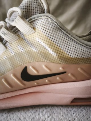 Nike Air Max Axis Beige Rosa Talla 38.5
