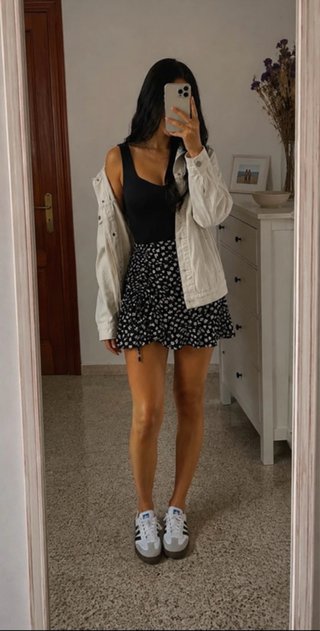 Falda corta floral