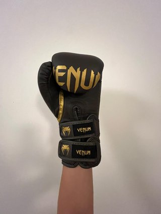 Guantes Boxeo Venum Reverso Negro/Dorado